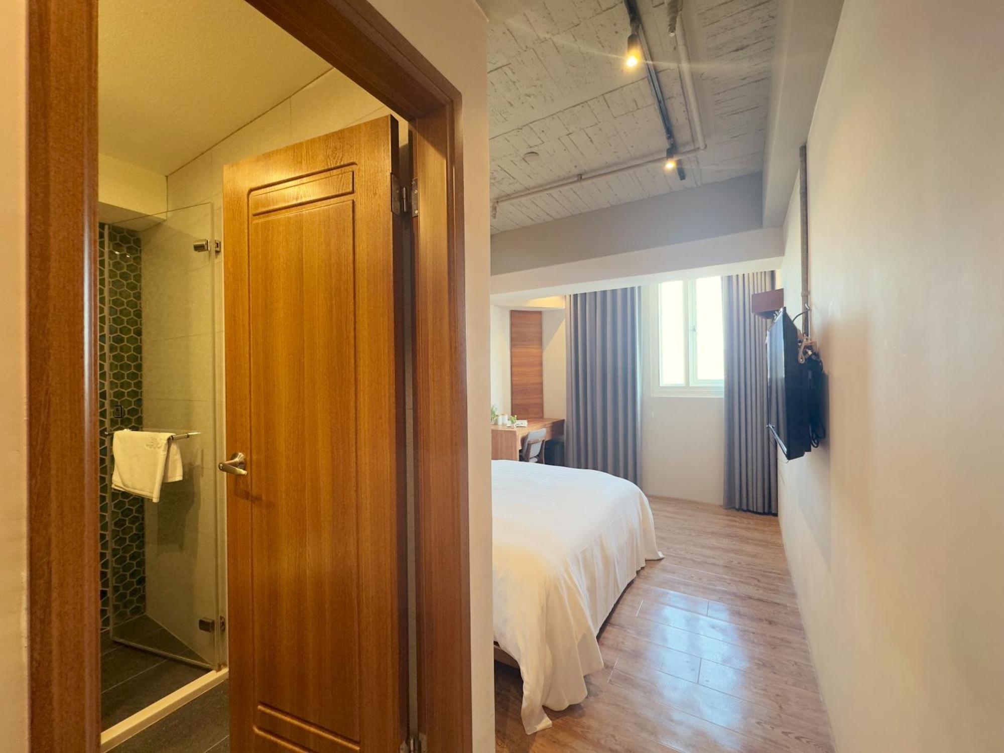 Roaders Hotel Tainan Chengda الغرفة الصورة