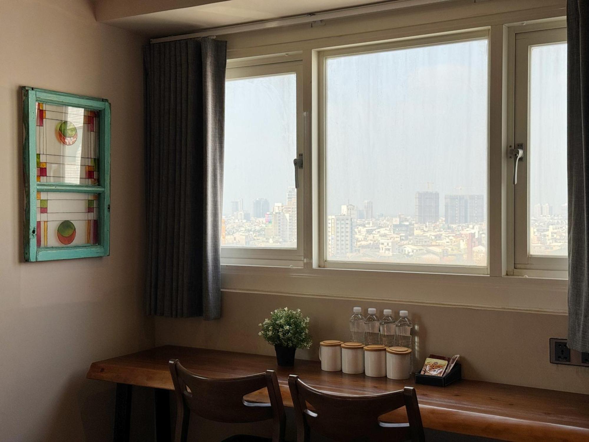 Roaders Hotel Tainan Chengda الغرفة الصورة