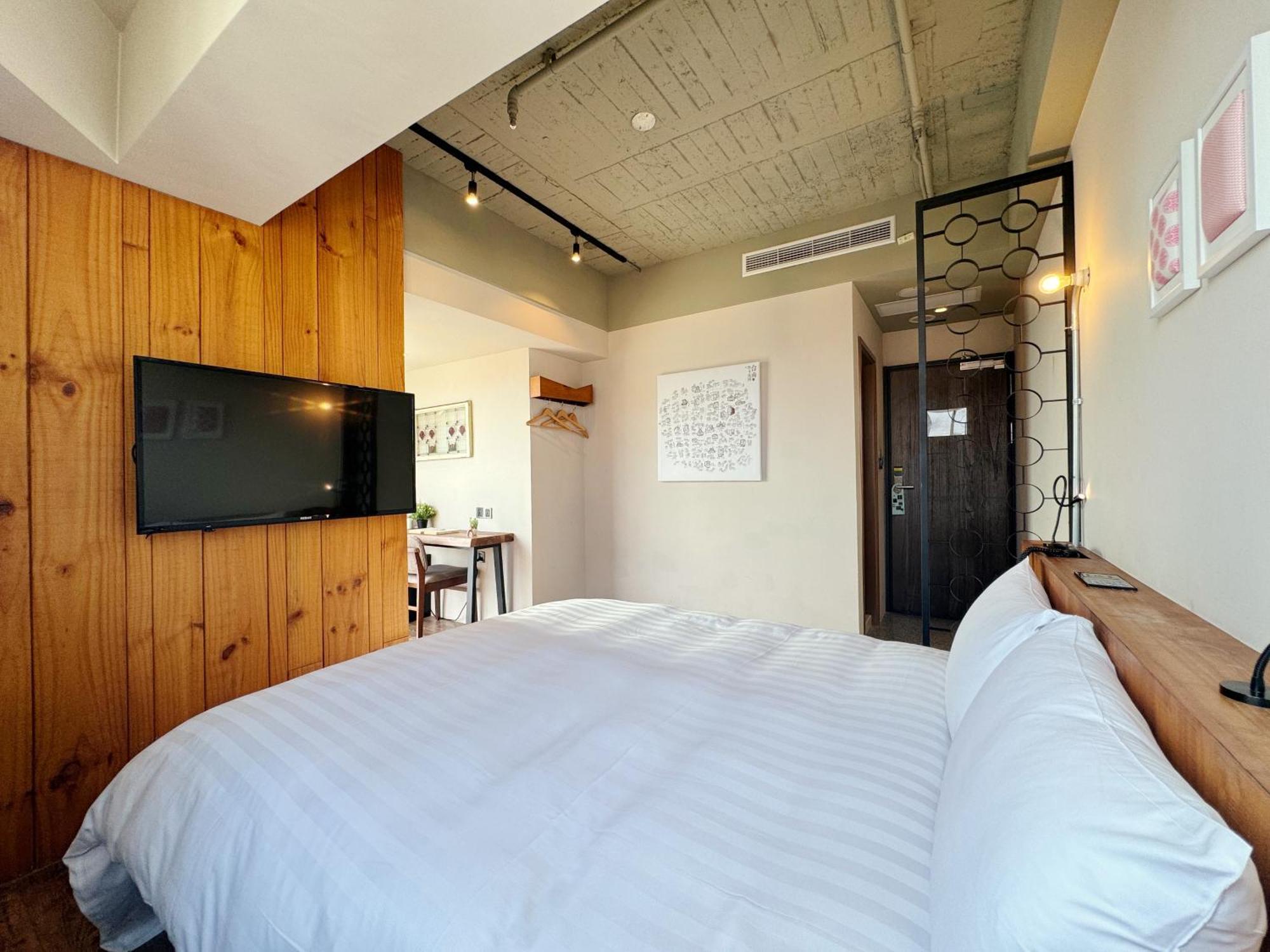 Roaders Hotel Tainan Chengda الغرفة الصورة