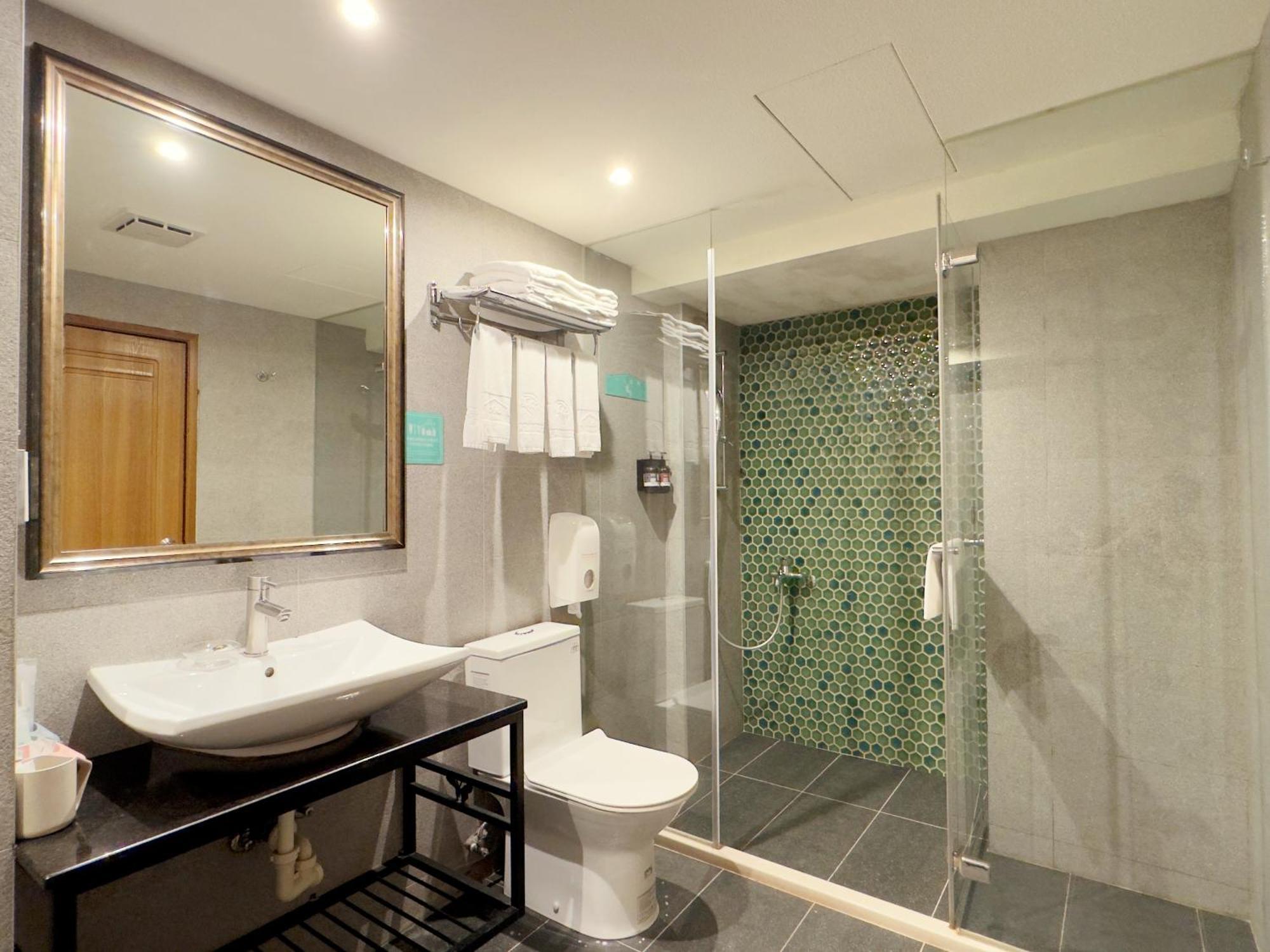 Roaders Hotel Tainan Chengda الغرفة الصورة