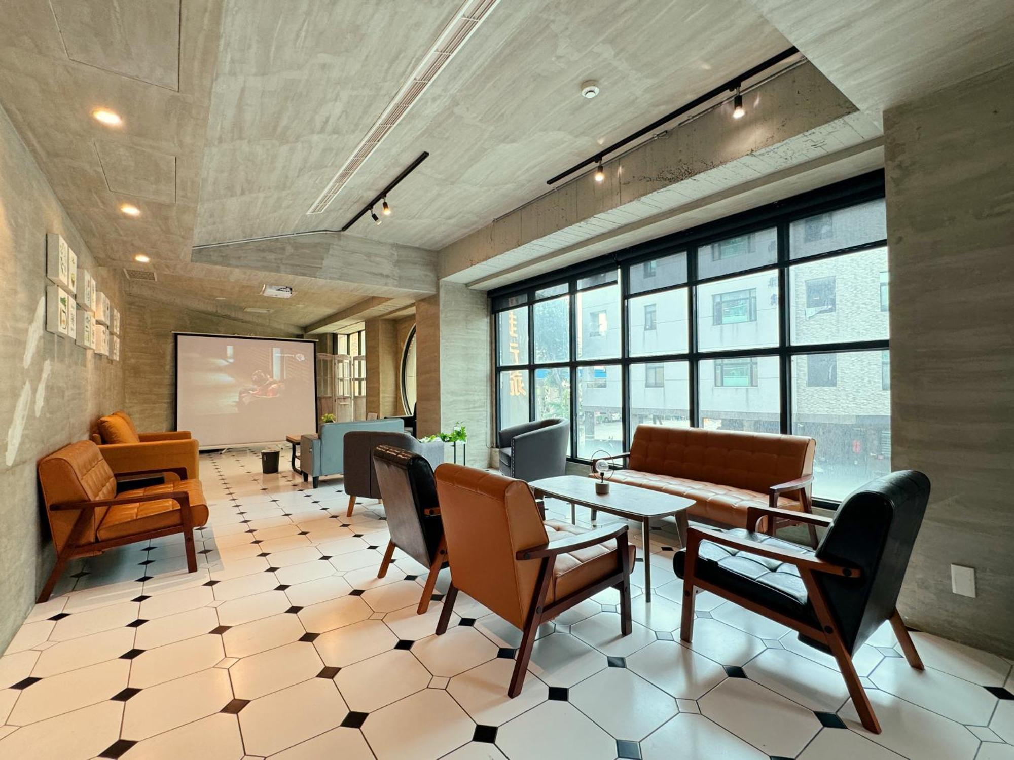 Roaders Hotel Tainan Chengda المظهر الخارجي الصورة